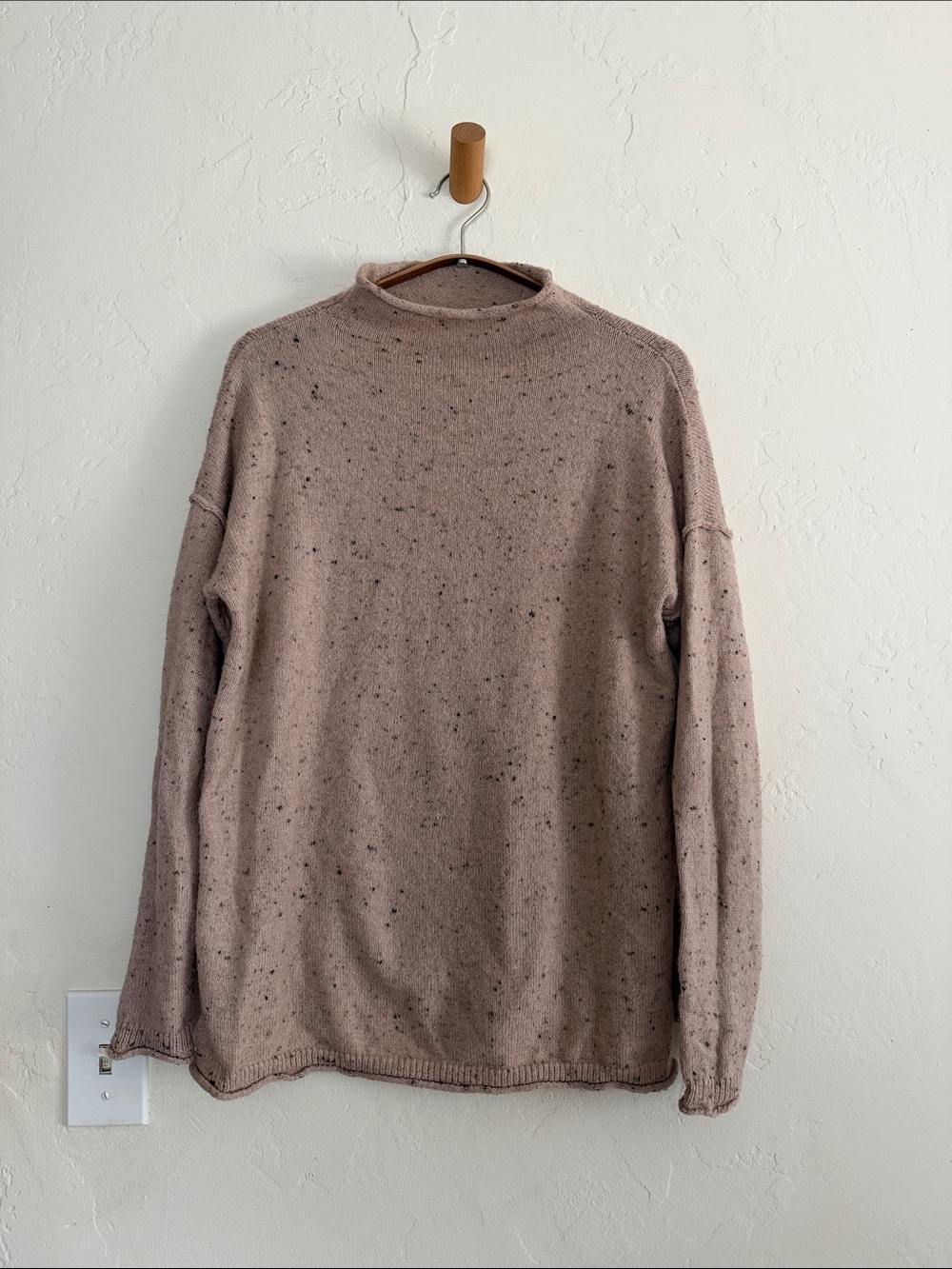 Women's Speckled Mock Neck Sweater in Mauve